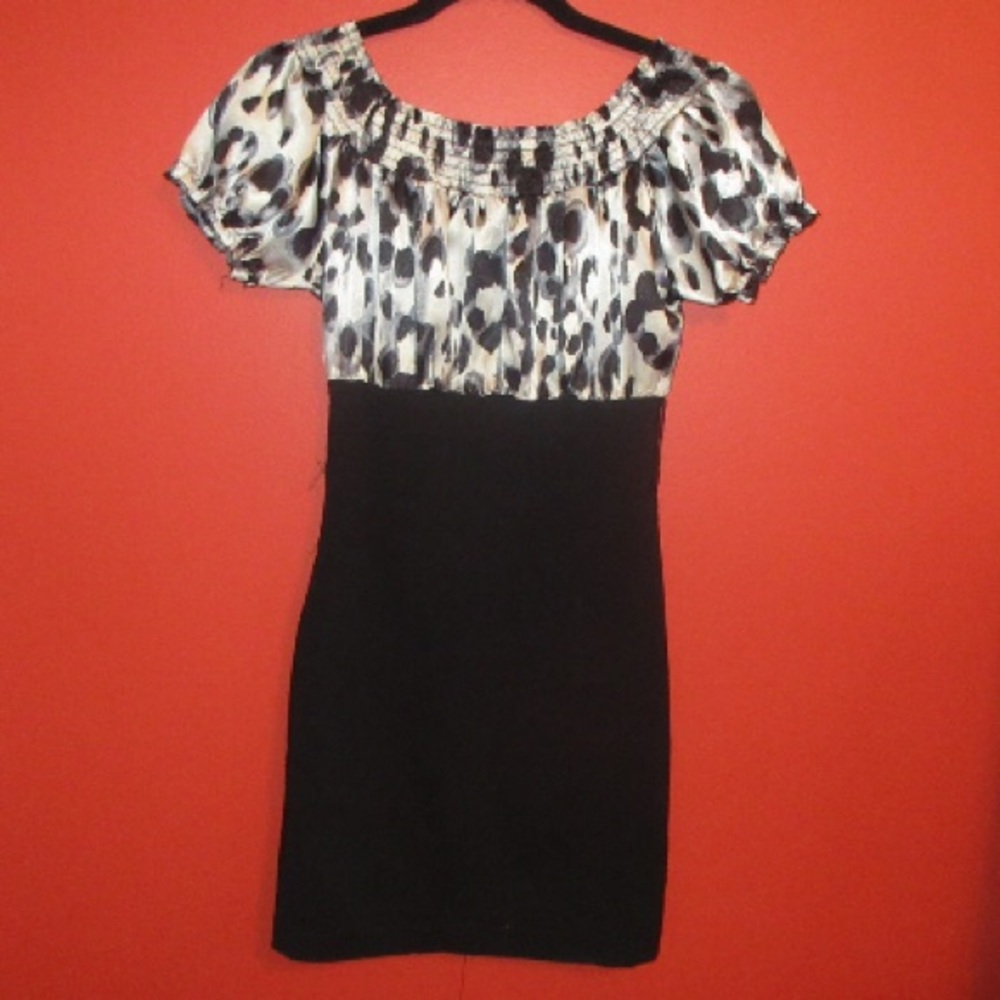 Off the Shoulder Pencil Skirt Dress - Picture 2 of 4